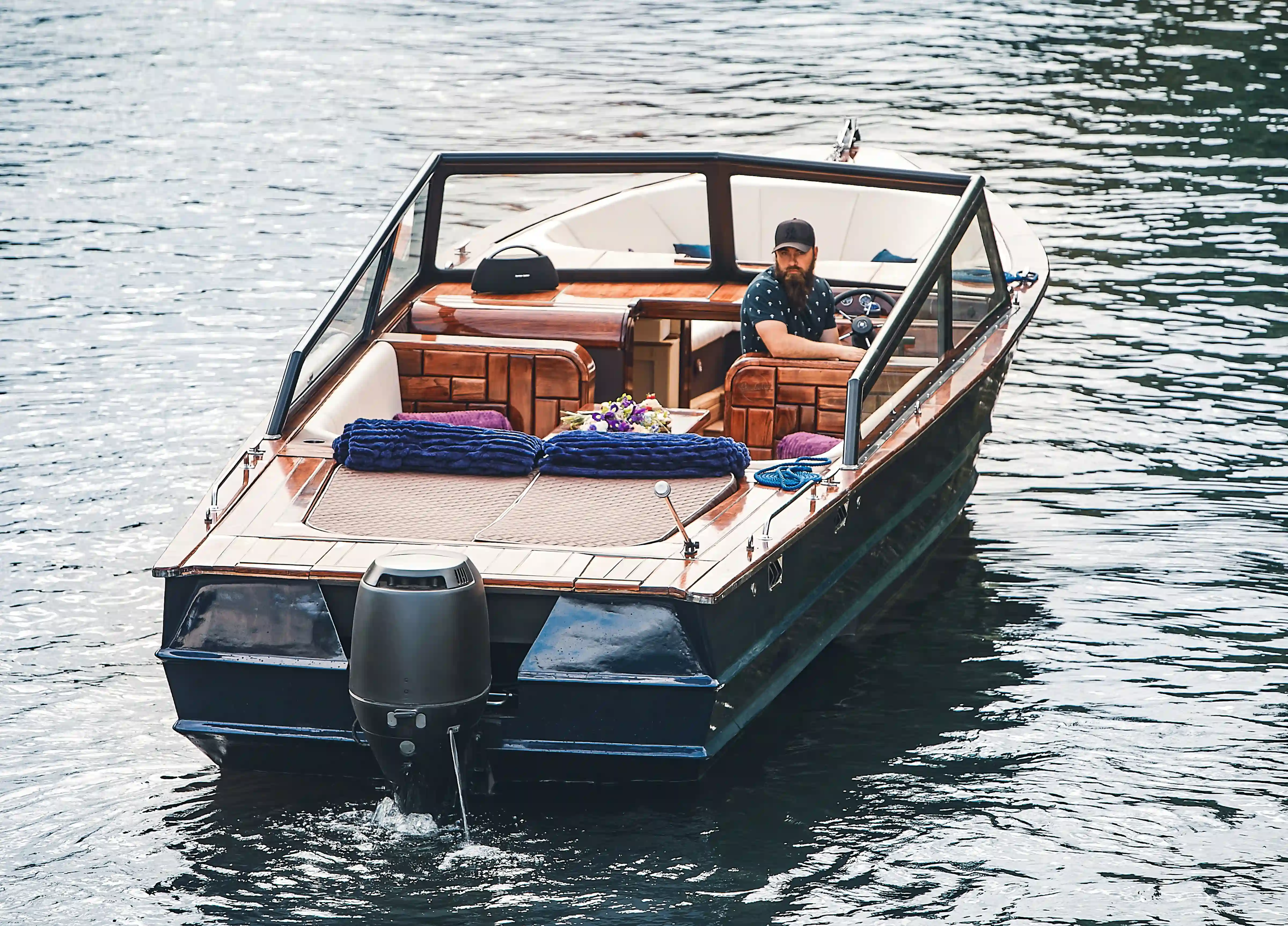 Катер Blueberry image- 4